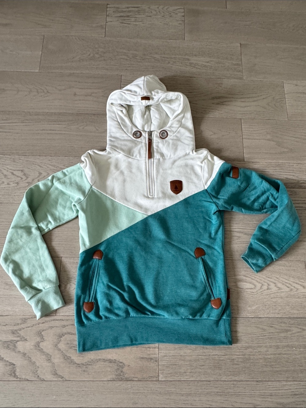 Wanakome Women’s Small Teal & Cream Colorblock Hooded Pullover